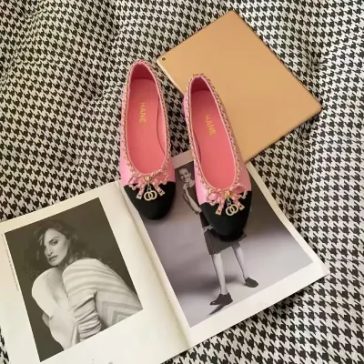WOMEN'S STYLE FLAT HEEL